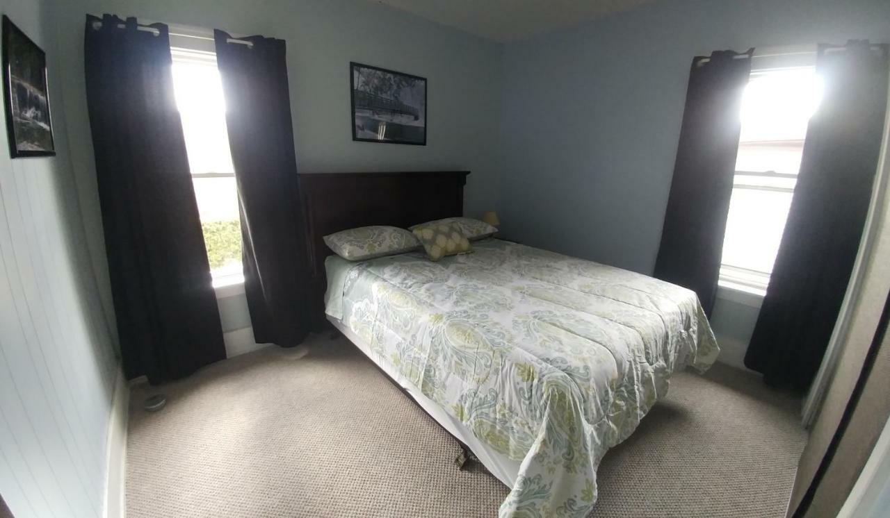 Spacious Frontier Park Apartment Erie Kültér fotó