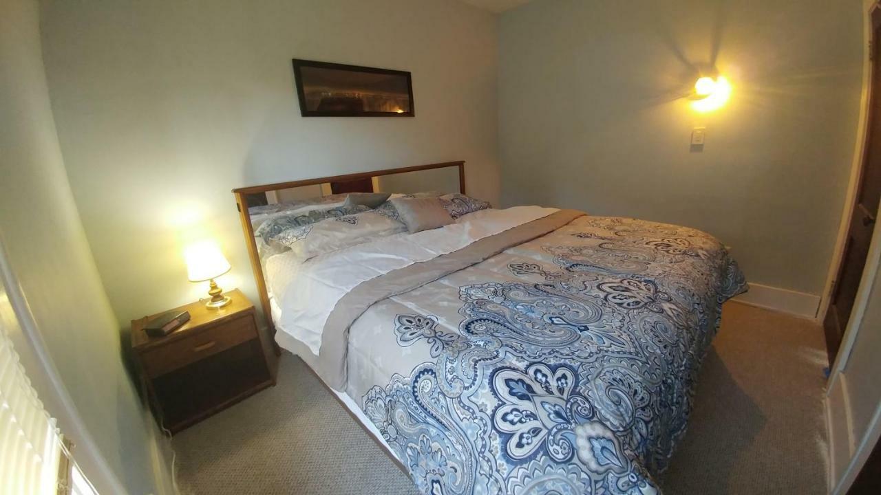 Spacious Frontier Park Apartment Erie Kültér fotó